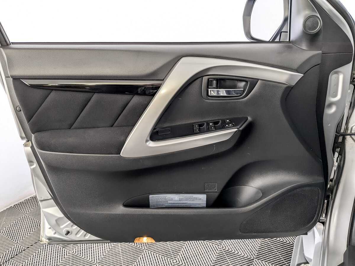 Купить Mitsubishi Pajero Sport, 2018, 188 221 км, фото №19