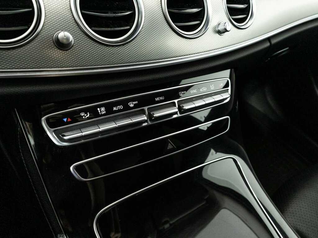 Купить Mercedes-Benz E-Класс 200 d, 2019, 266 680 км, фото №16