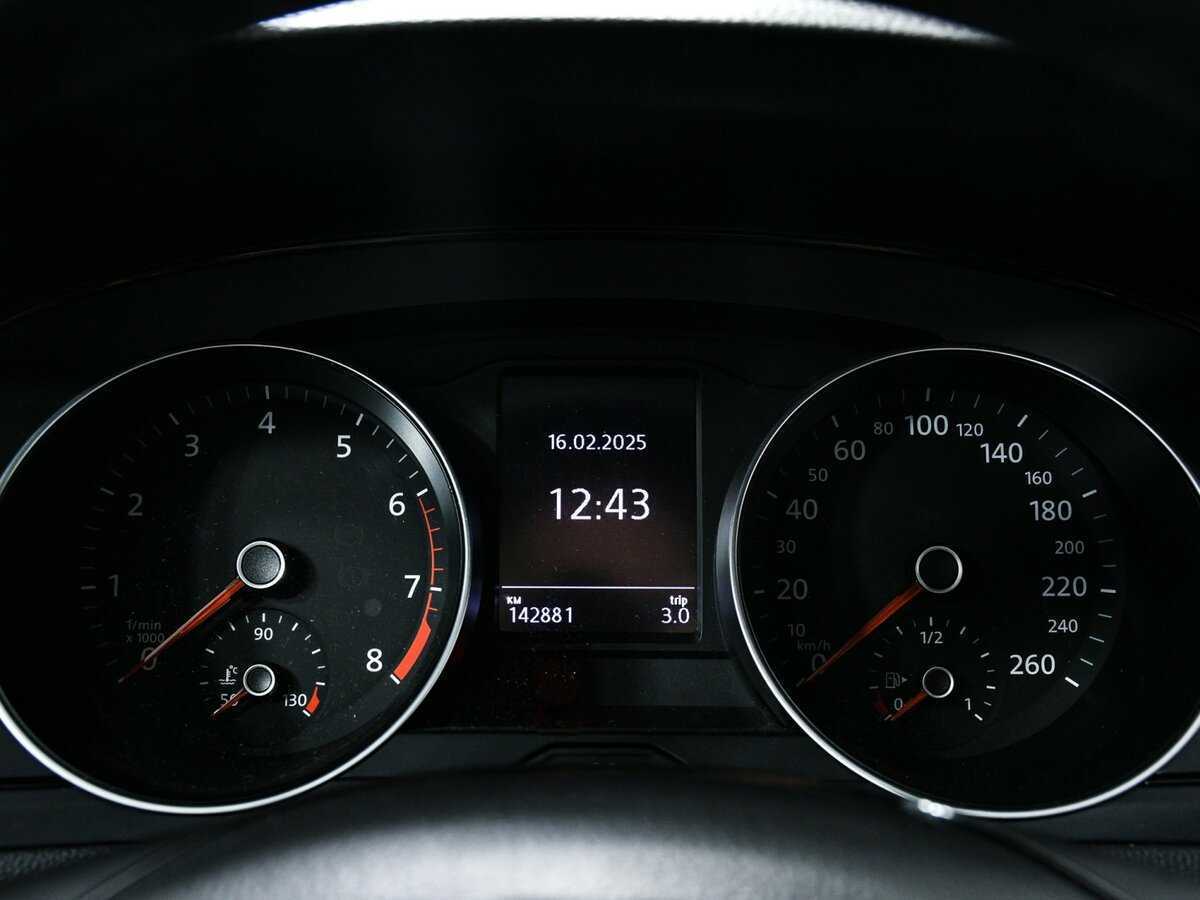 Купить Volkswagen Passat, 2017, 142 000 км, фото №9