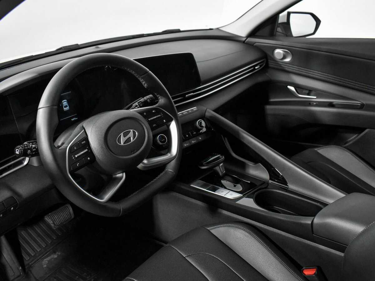 Купить Hyundai Elantra, 2023, 7 476 км, фото №9
