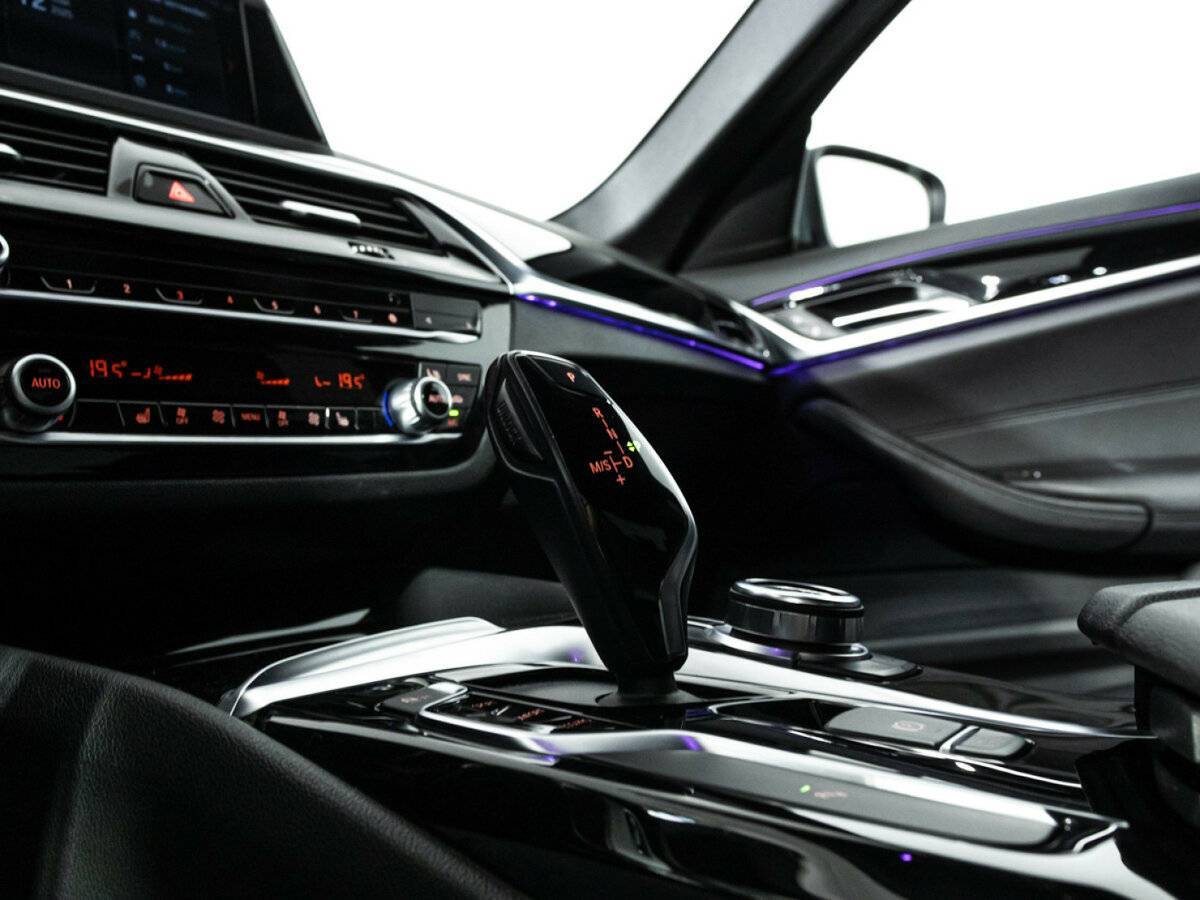 Купить BMW 5 серии 520i, 2017, 122 200 км, фото №20