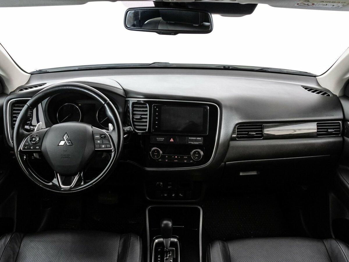 Купить Mitsubishi Outlander III Рестайлинг 2, 2017, 191 296 км, фото №8