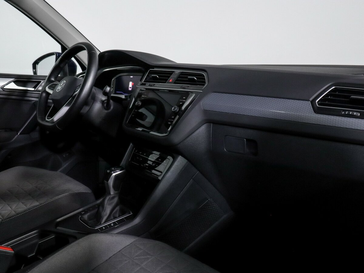 Купить Volkswagen Tiguan II Рестайлинг, 2021, 54 100 км, фото №7
